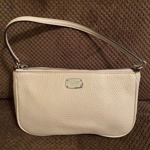 Cute little Michael Kors purse!!